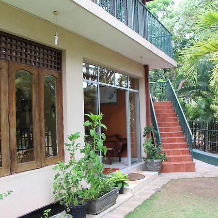 Colombo Airport Homestay Gampaha Exterior photo